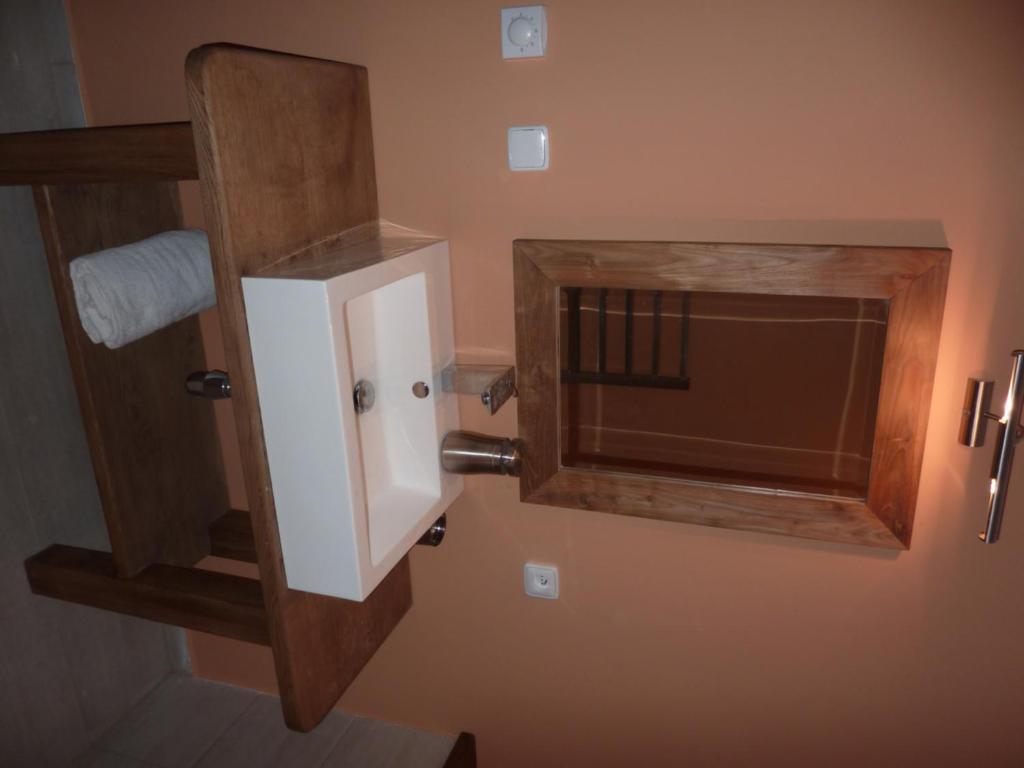 Hotel Holubnik Statecnych Zen Kralovych Luže Zimmer foto