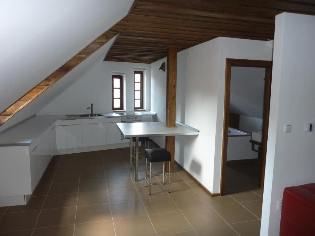 Hotel Holubnik Statecnych Zen Kralovych Luže Zimmer foto
